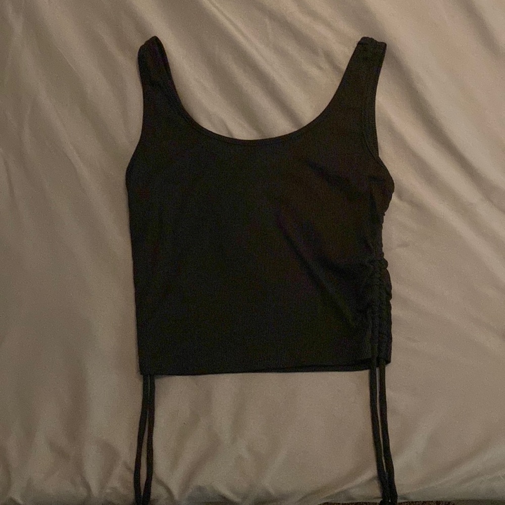 Black scrunch tank top